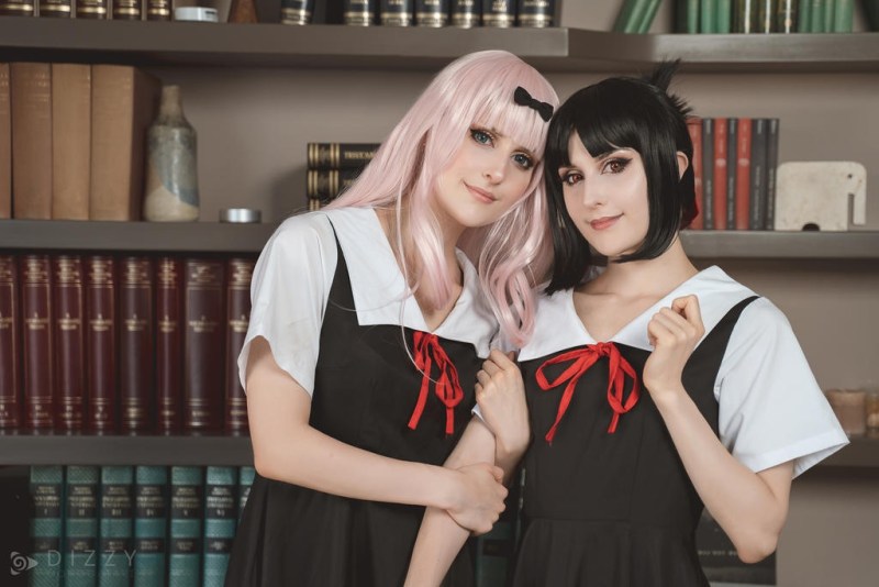 Love Is War - Kaguya Shinomiya & Chika Fujiwara Cosplay - MartinaEdelstein #02 - full length photo Love Is War - Kaguya Shinomiya & Chika Fujiwara Cosplay - MartinaEdelstein #02 - full length photo