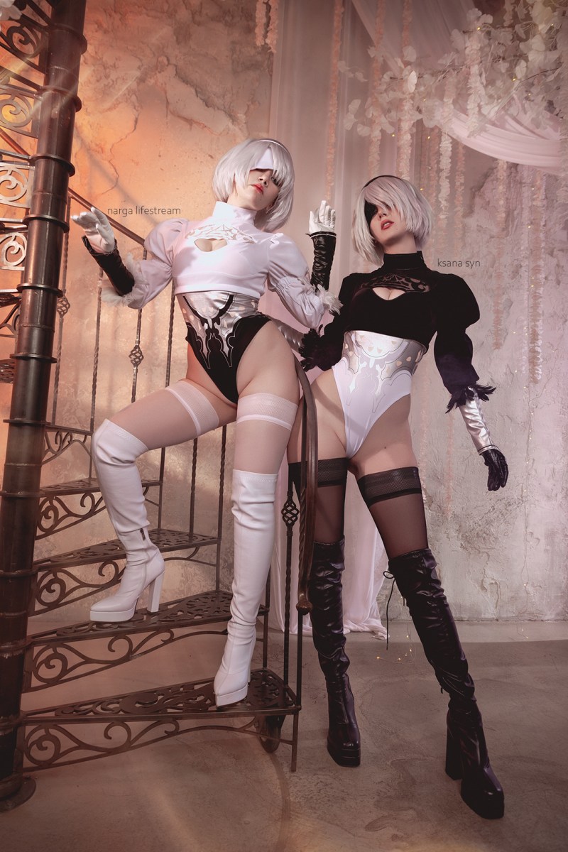 NieR AutomatA - 2B (YoRHa No.2 Type-B) Cosplay - soft focus shot