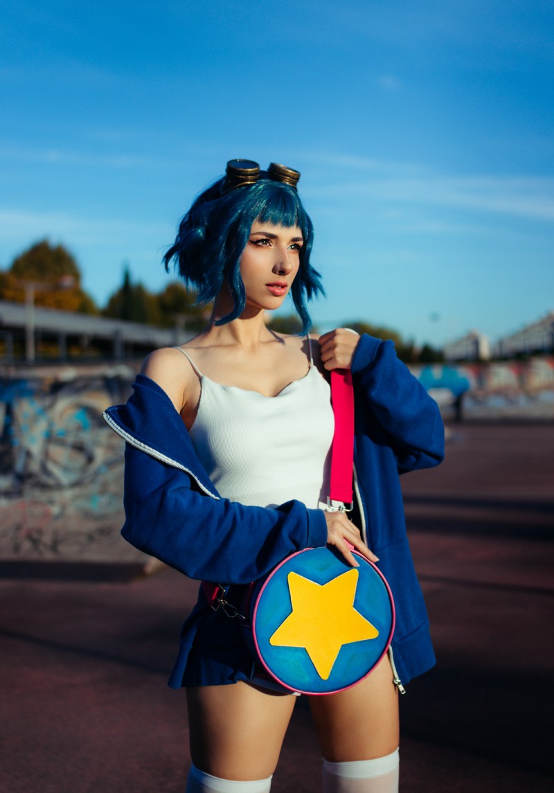 Scott Pilgrim Takes Off - Ramona Victoria (Rammy) Flowers Cosplay costume showcase portrait