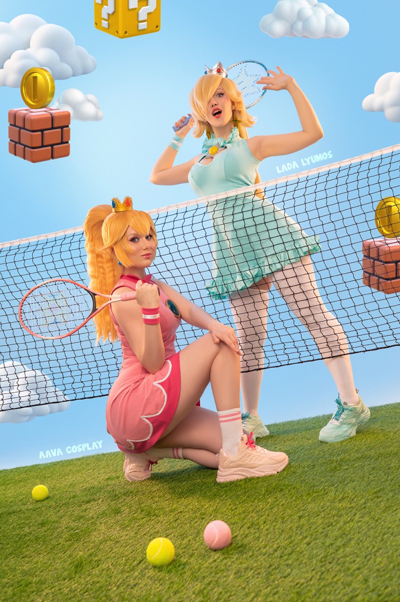 Super Mario Bros - Princess Peach &amp; Rosalina Cosplay - visual exploration