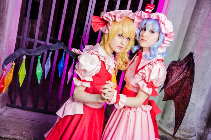 Touhou Project - Embodiment of Scarlet Devil - Remilia Scarlet &amp; Flandre Scarlet Cosplay - full length photo