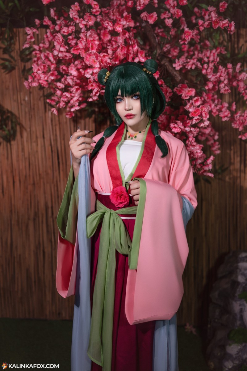 The Apothecary Diaries - Maomao (Xiaomao) Cosplay - full length port.