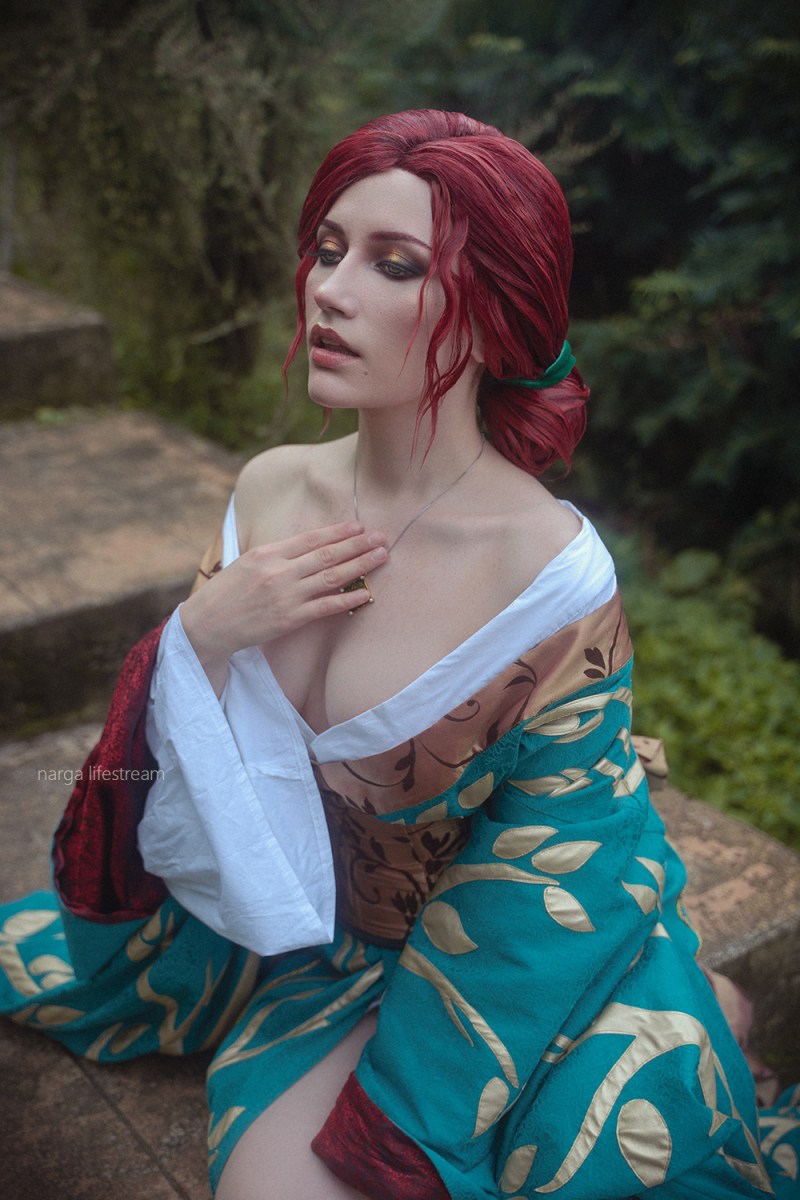 The Witcher 3 - Wild Hunt - Triss Merigold (Fourteenth of the Hill) (Kimono) Cosplay full body portrait