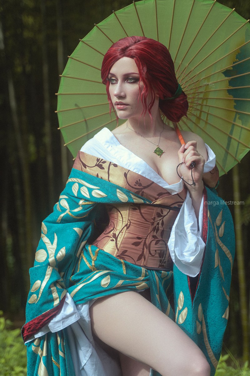The Witcher 3 - Wild Hunt - Triss Merigold (Fourteenth of the Hill) (Kimono) Cosplay full length photo