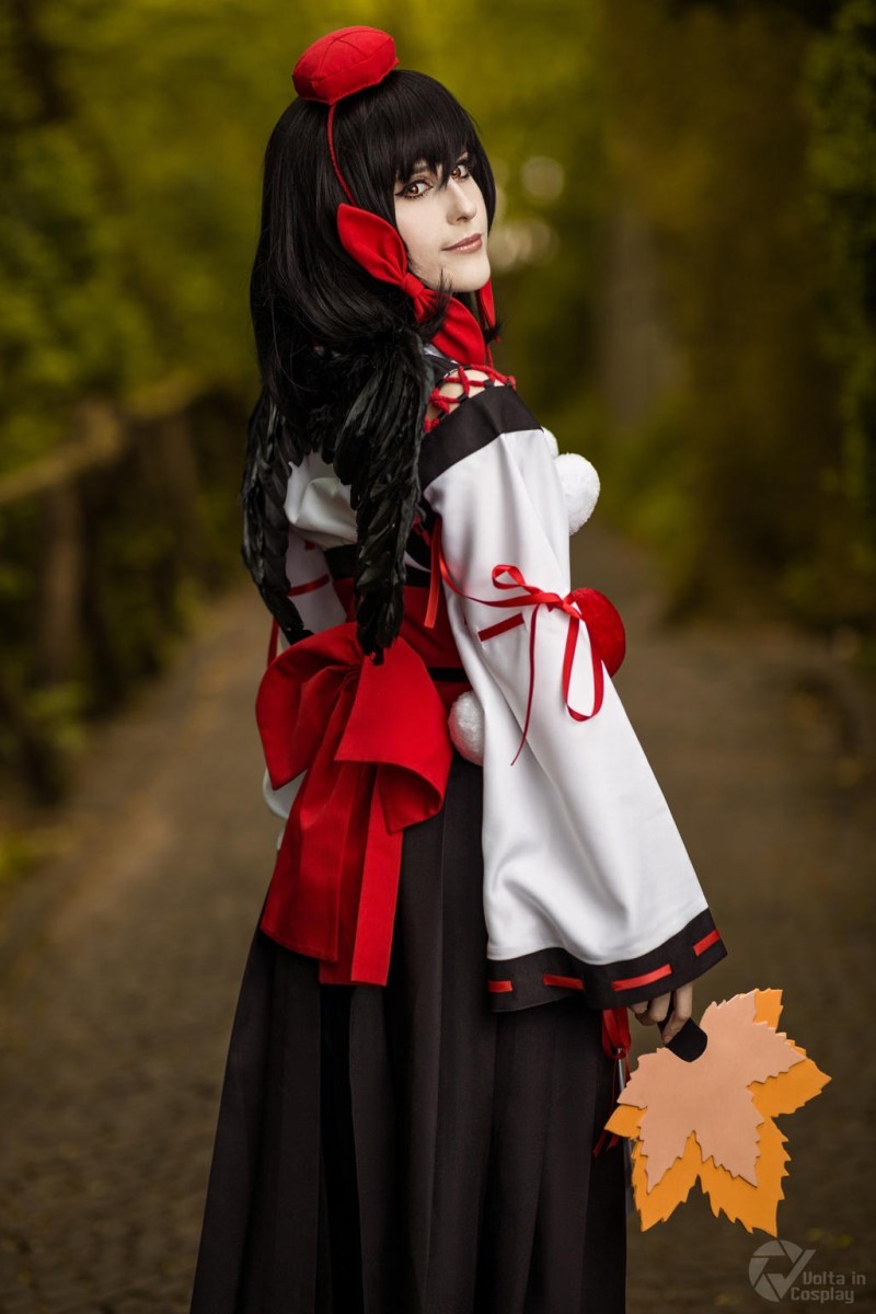 Touhou Project - Aya Shameimaru Cosplay - MartinaEdelstein #01 - full length character portrait