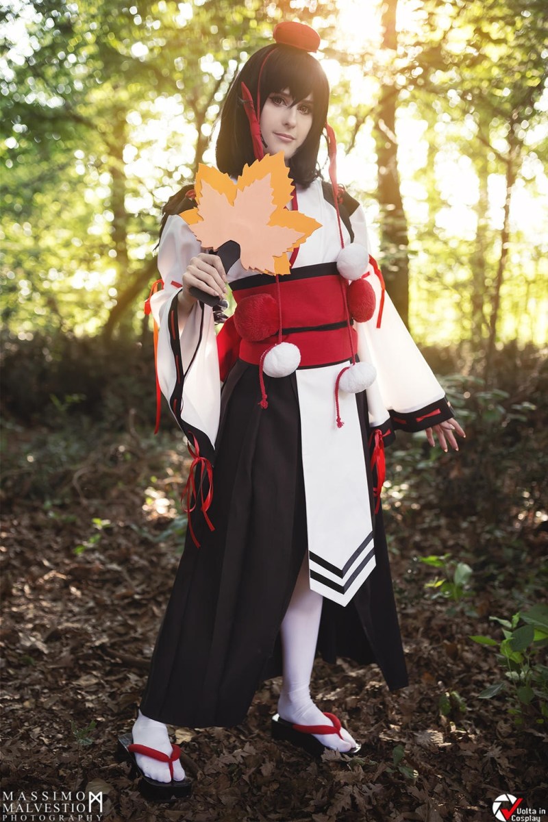 Touhou Project - Aya Shameimaru Cosplay - MartinaEdelstein #02 - full body character photo