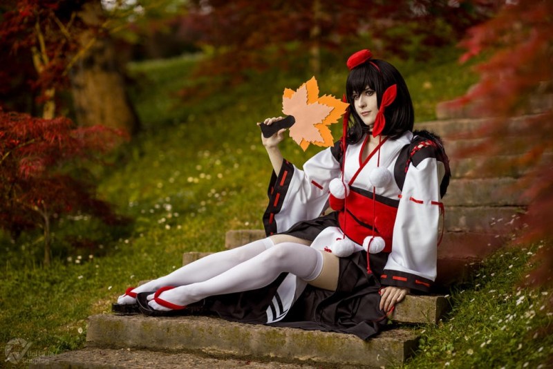 Touhou Project - Aya Shameimaru Cosplay - MartinaEdelstein #11 - full body character photo