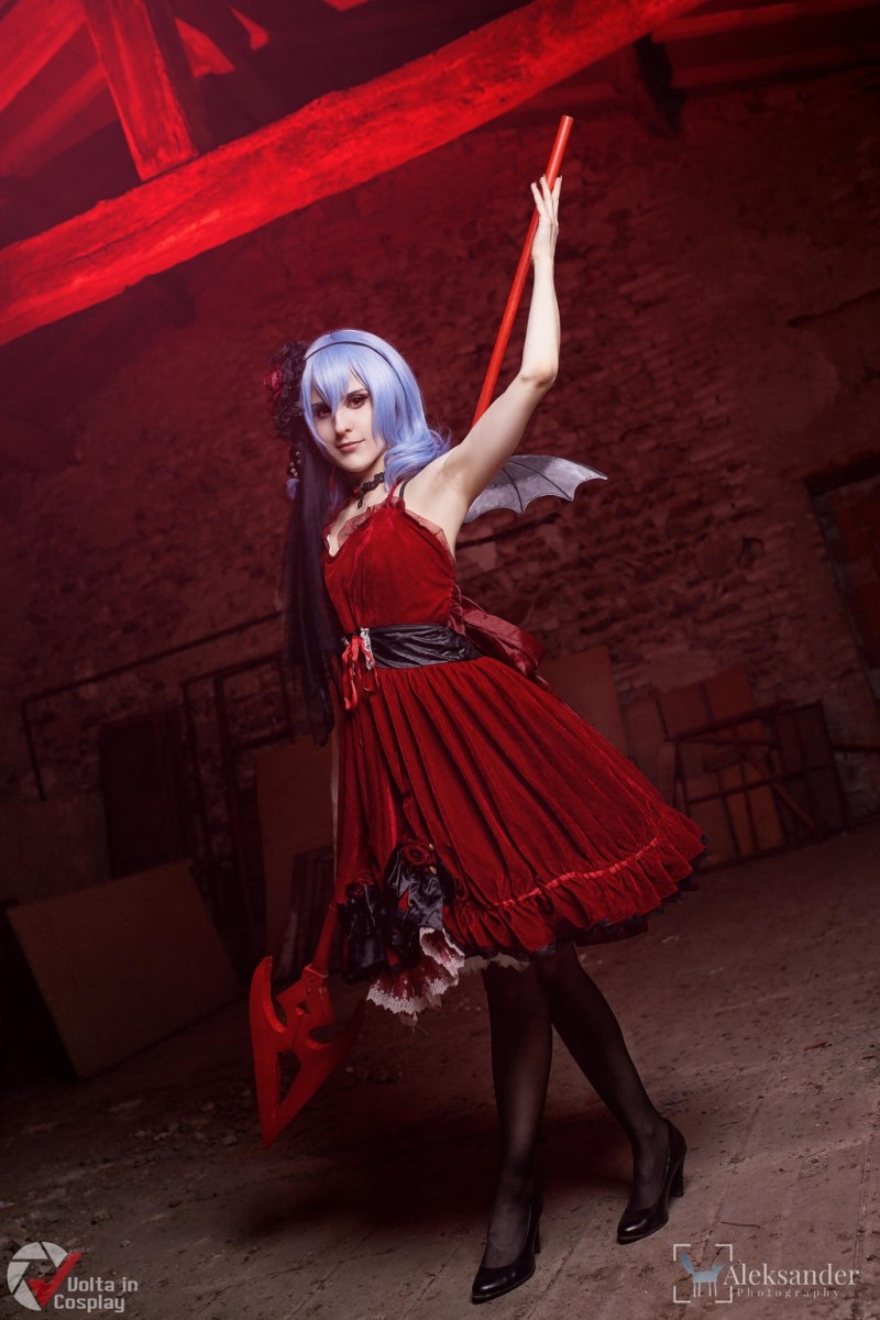 Touhou Project - Embodiment of Scarlet Devil - Remilia Scarlet Cosplay - MartinaEdelstein #01 - expressive portrait