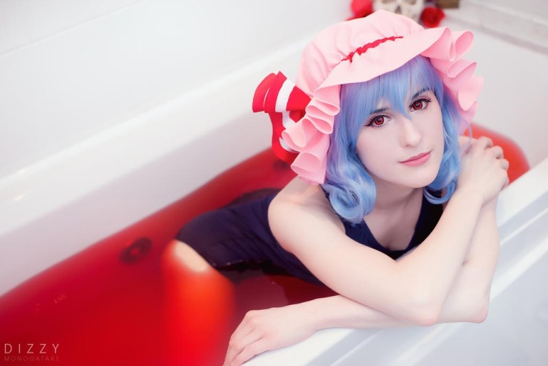 Touhou Project - Embodiment of Scarlet Devil - Remilia Scarlet Cosplay - MartinaEdelstein #01 - expressive portrait
