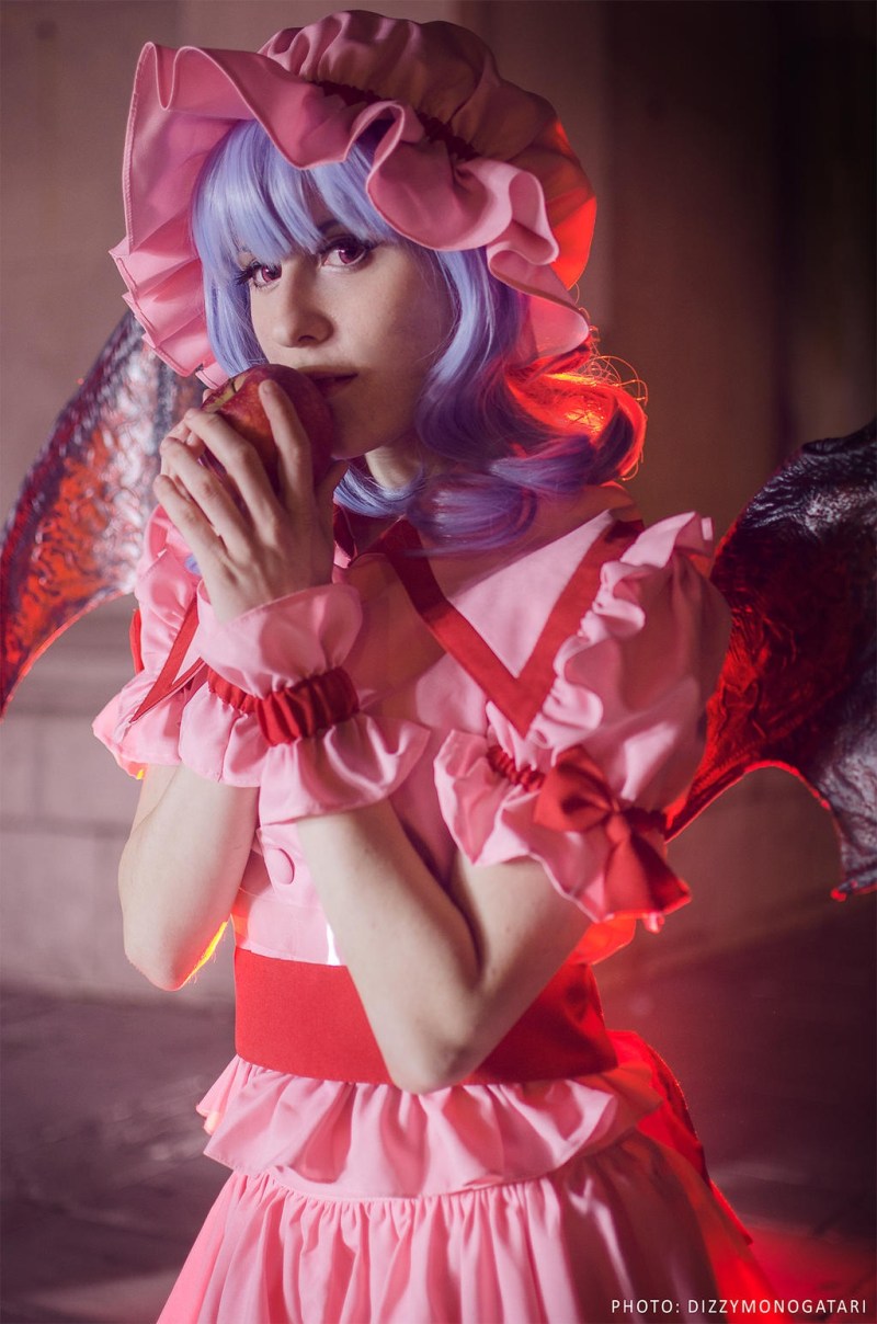 Touhou Project - Embodiment of Scarlet Devil - Remilia Scarlet Cosplay - MartinaEdelstein #05 - portrait photo