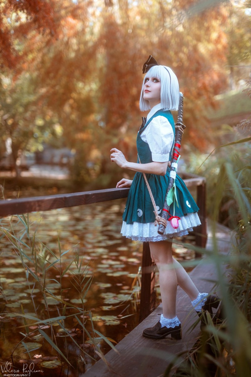 Touhou Project - Youmu Konpaku Cosplay - MartinaEdelstein #01 - full body portrait Touhou Project - Youmu Konpaku Cosplay - MartinaEdelstein #01 - full body portrait
