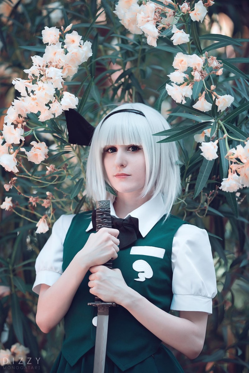 Touhou Project - Youmu Konpaku Cosplay - MartinaEdelstein #9 - full body portrait