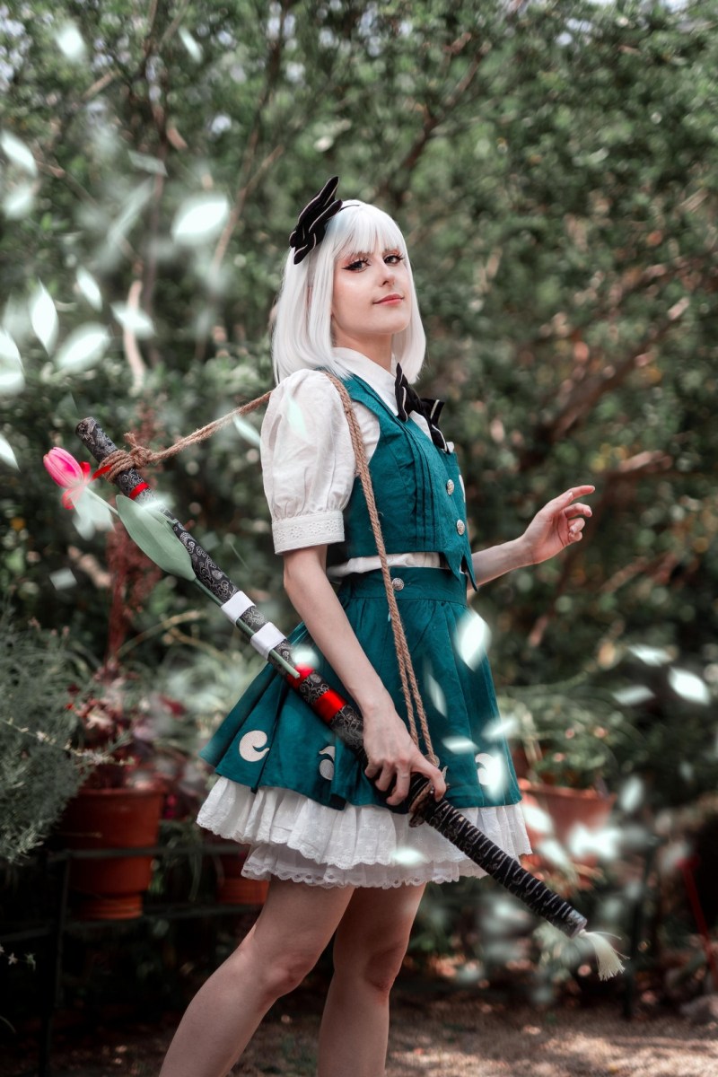 Touhou Project - Youmu Konpaku Cosplay - MartinaEdelstein #07 - character costume portrait Touhou Project - Youmu Konpaku Cosplay - MartinaEdelstein #07 - character costume portrait