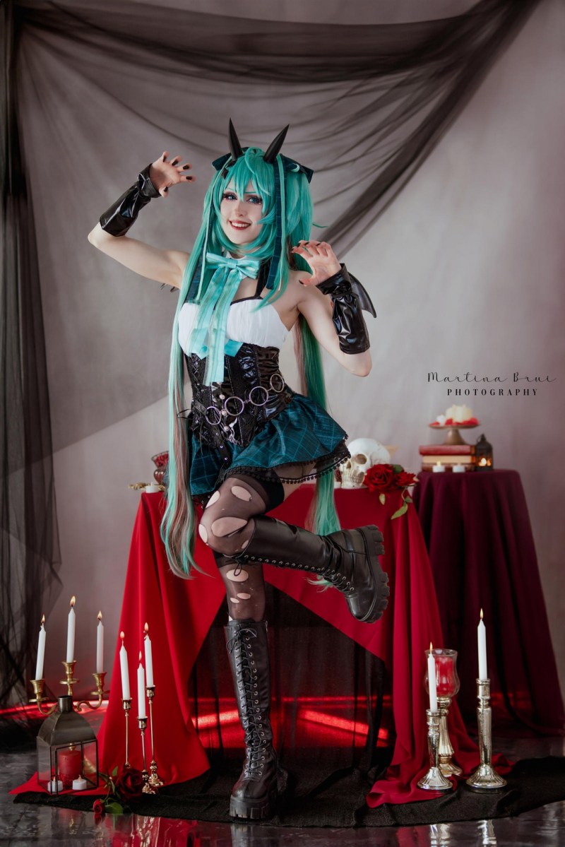 Vocaloid - Hatsune Miku Cosplay - MartinaEdelstein #01 - inspired character capture