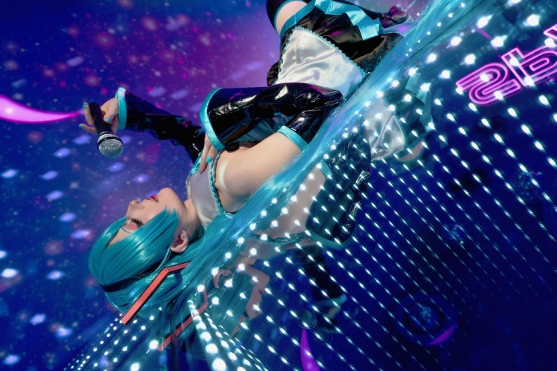 Vocaloid - Hatsune Miku Cosplay - MartinaEdelstein #03 - artistic framing portrait