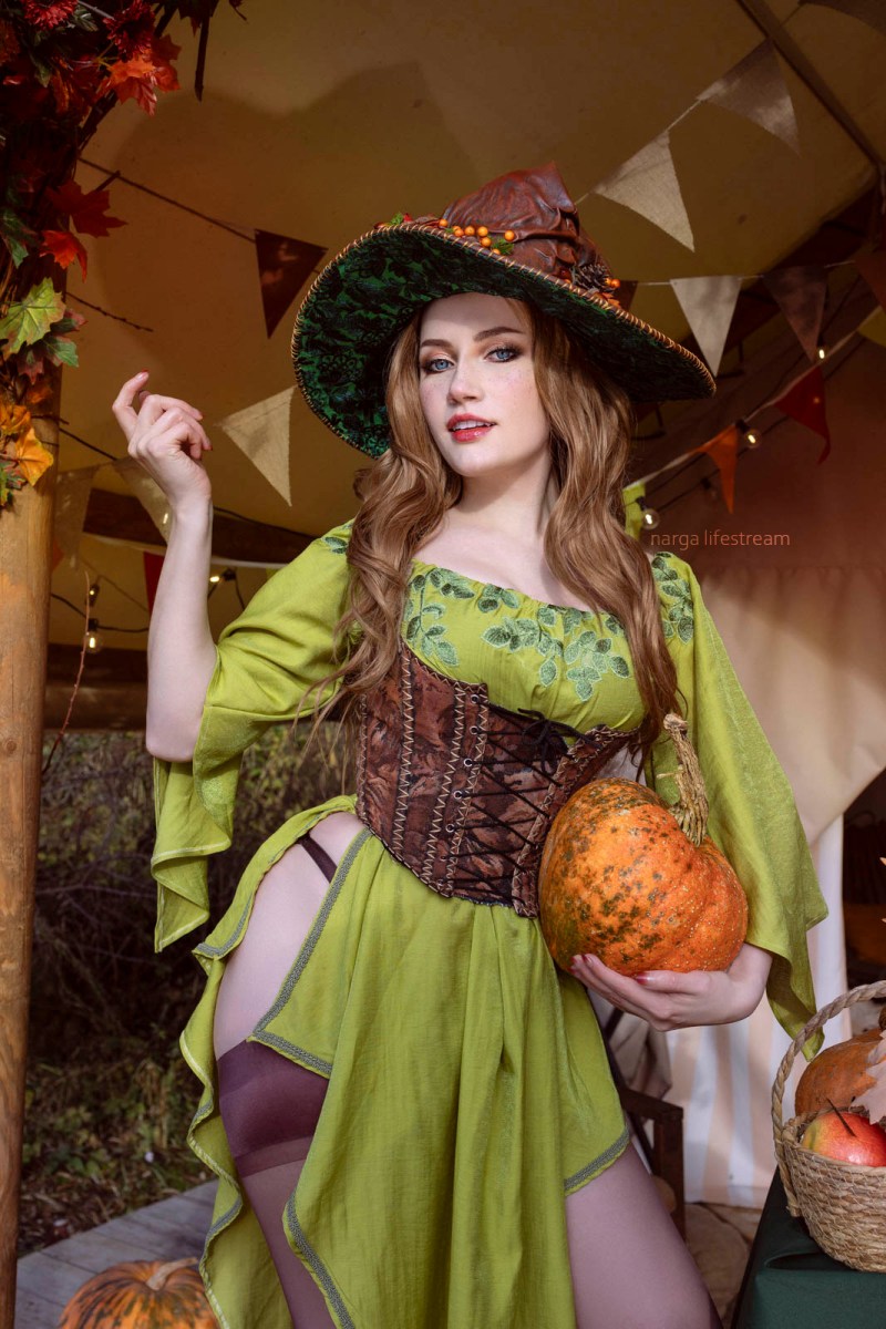 Witch Original Vision Cosplay - artistic framing portrait