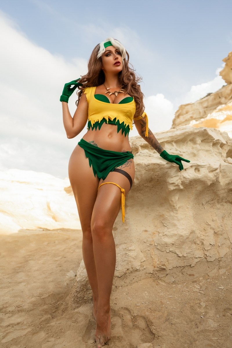 X-Men - Savage Land - Rogue Cosplay full length character portrait