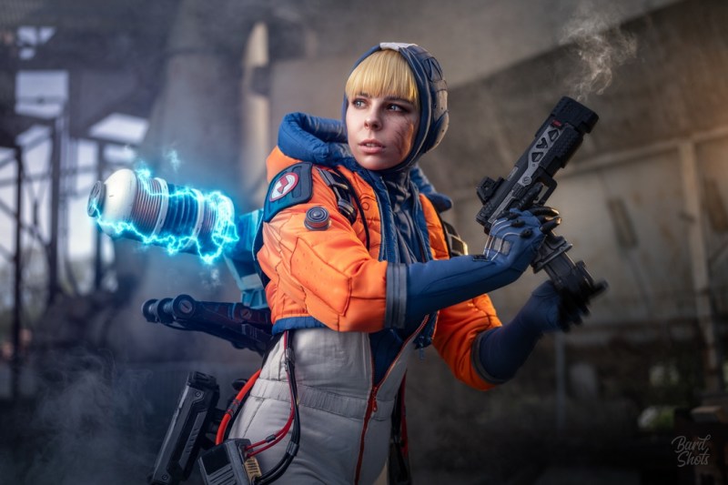 Apex Legends - Natalie Paquette (Wattson) Cosplay - ThanatosArts #04 - expressive portrait