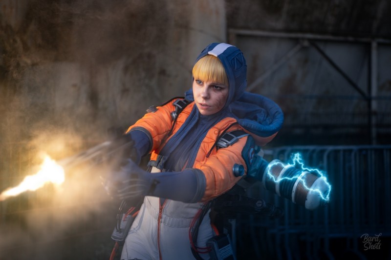 Apex Legends - Natalie Paquette (Wattson) Cosplay - ThanatosArts #05 - artistic framing