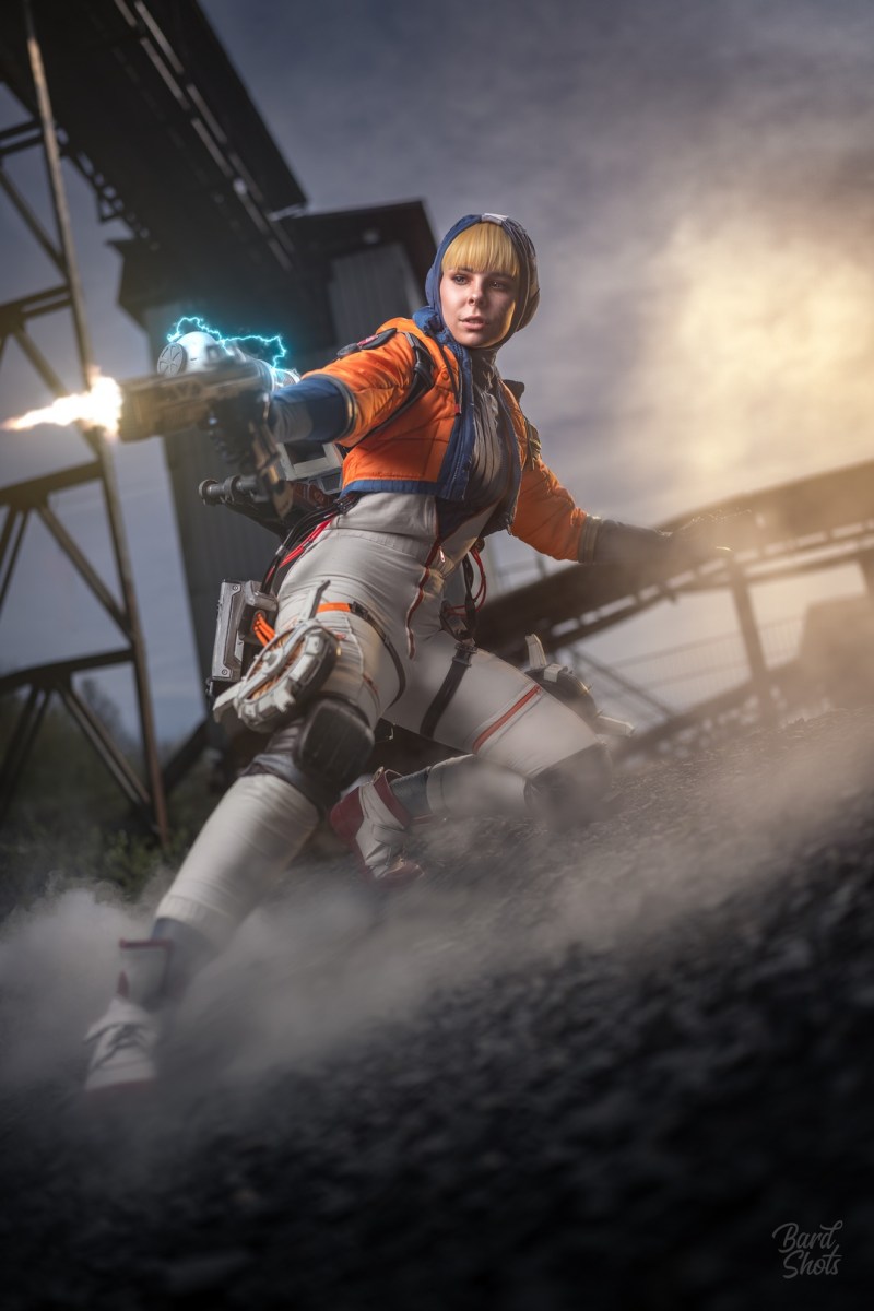 Apex Legends - Natalie Paquette (Wattson) Cosplay - ThanatosArts #06 - nuanced study