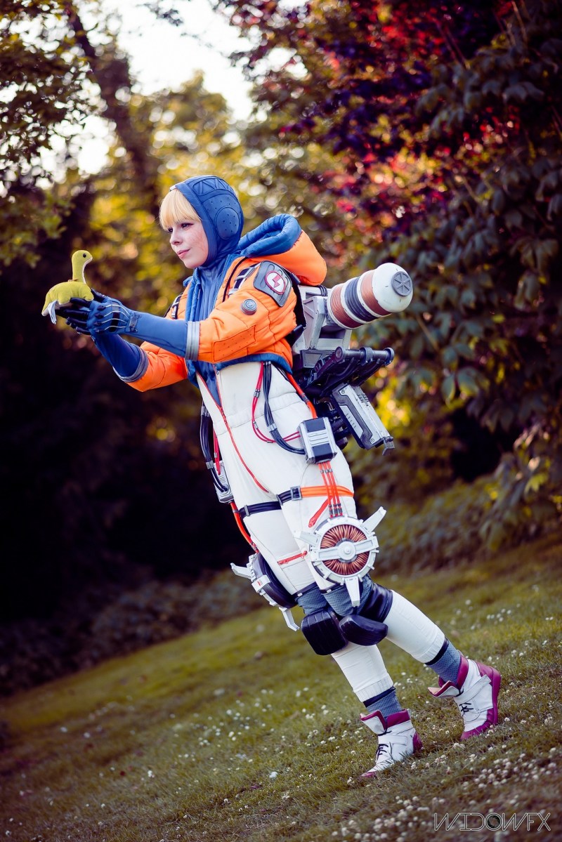 Apex Legends - Natalie Paquette (Wattson) Cosplay - ThanatosArts #09 - gentle showcase