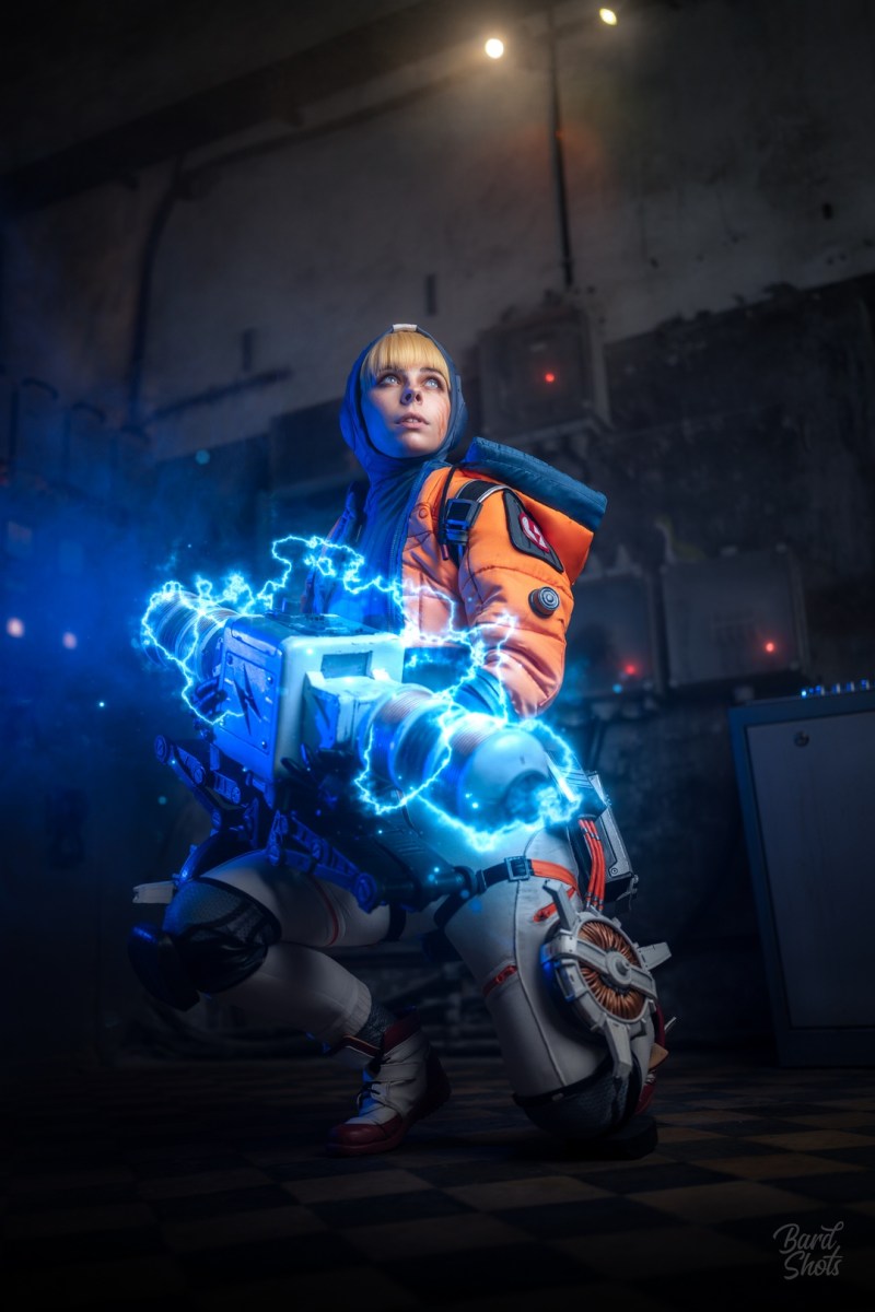 Apex Legends - Natalie Paquette (Wattson) Cosplay - ThanatosArts #11 - delicate portrait