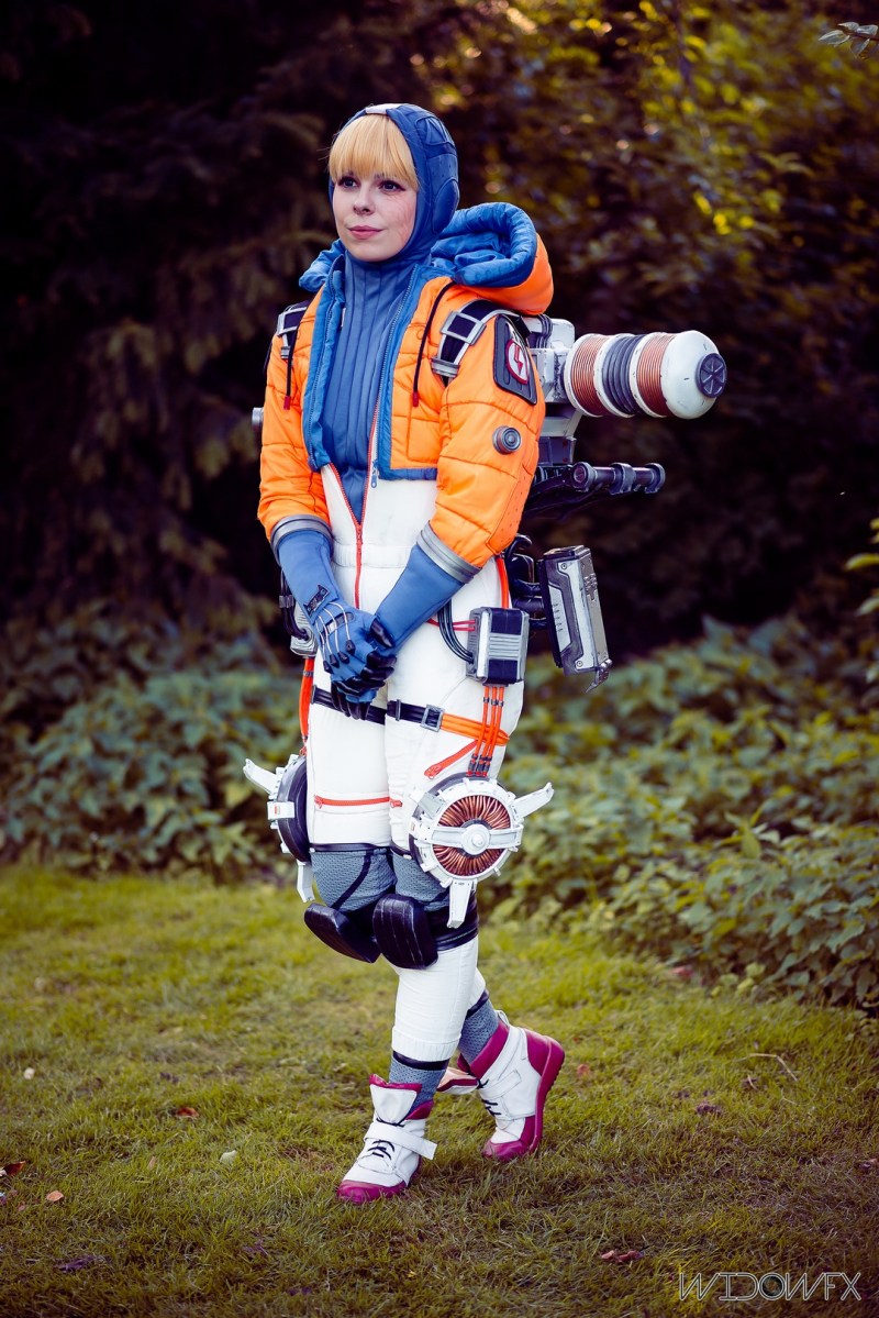 Apex Legends - Natalie Paquette (Wattson) Cosplay - ThanatosArts #11 - visual exploration