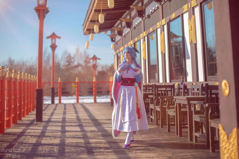 Genshin Impact - Ganyu (Winter) Cosplay - Daria Lazur #02 - costume showcase portrait