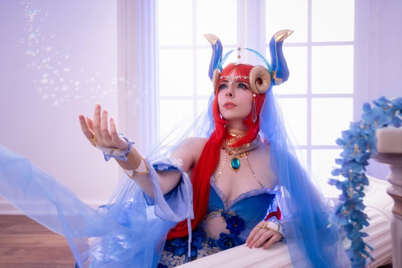 Genshin Impact - Nilou Cosplay - ThanatosArts #13 - soft focus costume shot