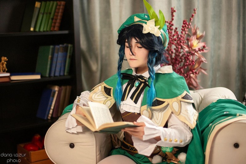 Genshin Impact - Venti Cosplay - Daria Lazur #01 - costume showcase portrait Genshin Impact - Venti Cosplay - Daria Lazur #01 - costume showcase portrait