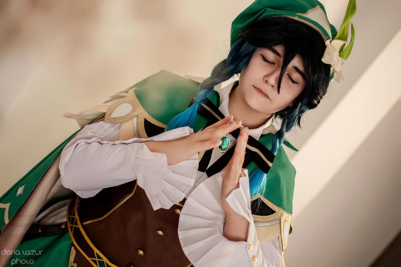 Genshin Impact - Venti Cosplay - Daria Lazur #03 - character portrait photography Genshin Impact - Venti Cosplay - Daria Lazur #03 - character portrait photography