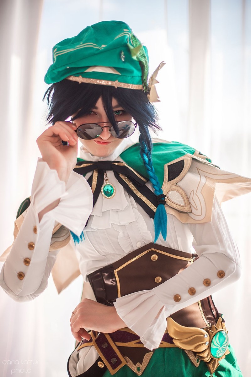 Genshin Impact - Venti Cosplay - Daria Lazur #05 - full length character portrait