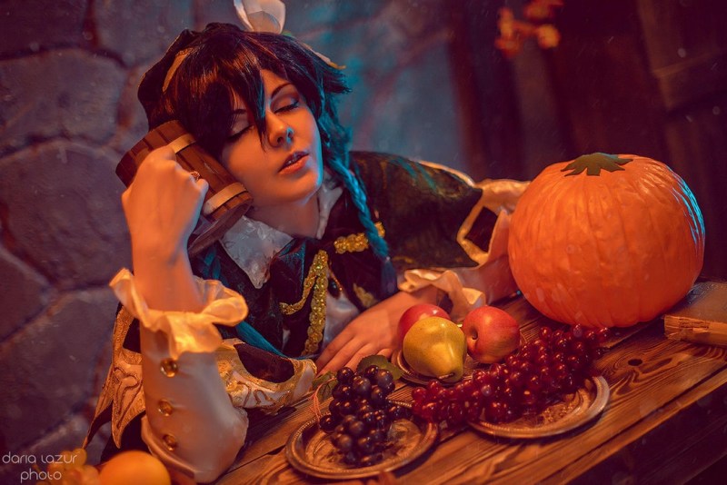 Genshin Impact - Venti Cosplay - Daria Lazur #07 - full length photo Genshin Impact - Venti Cosplay - Daria Lazur #07 - full length photo