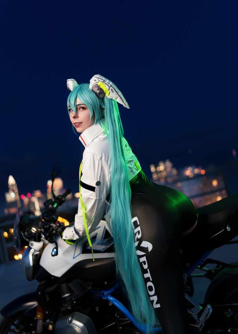 Goodsmile Racing - Hatsune Miku (Hatsune Miku GT Project) Cosplay - ThanatosArts #02 - authentic view