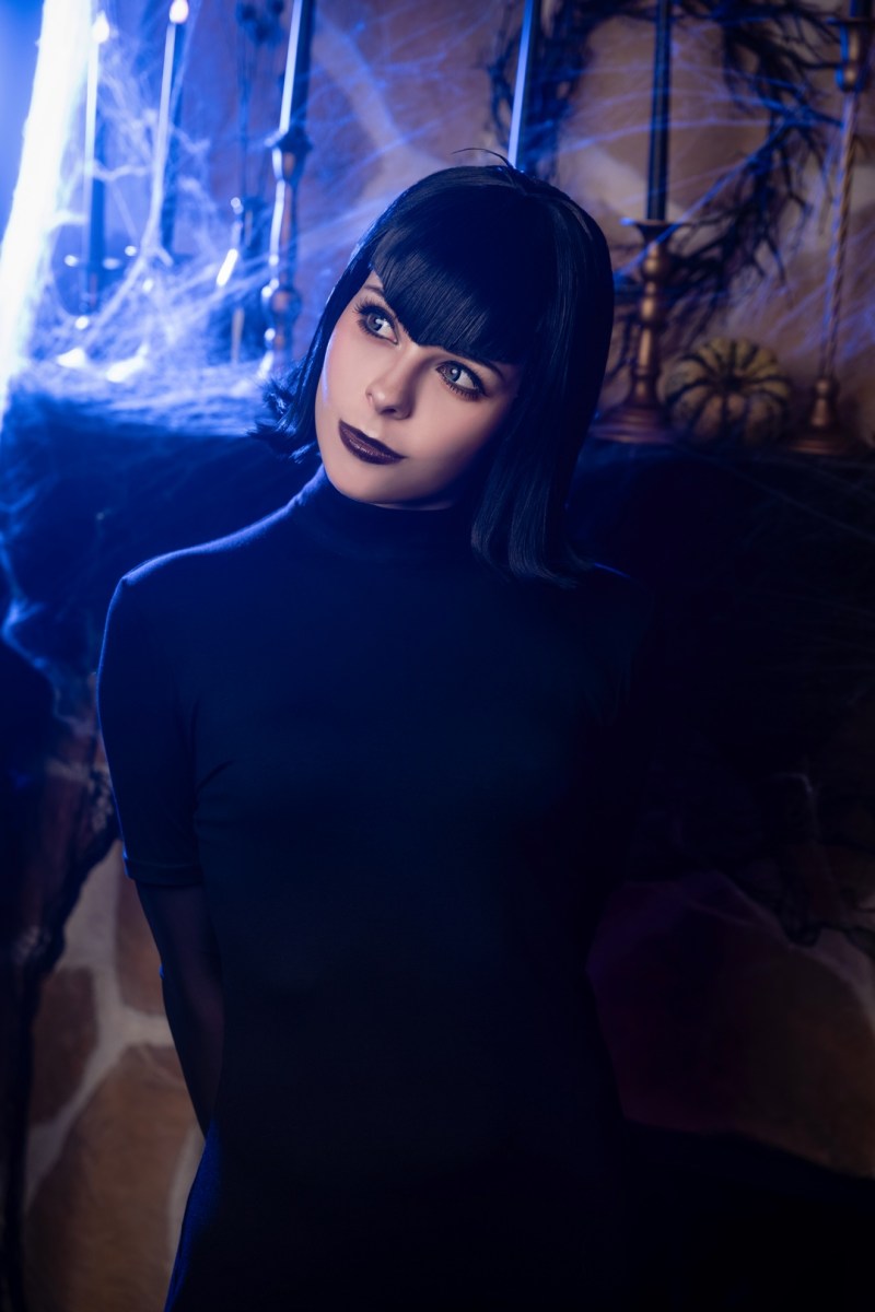 Hotel Transylvania - Mavis Dracula-Loughran Cosplay - ThanatosArts #01 - costume portrait Hotel Transylvania - Mavis Dracula-Loughran Cosplay - ThanatosArts #01 - costume portrait