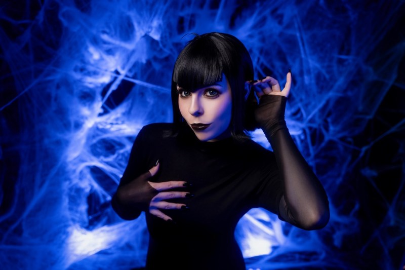 Hotel Transylvania - Mavis Dracula-Loughran Cosplay - ThanatosArts #02 - costume show