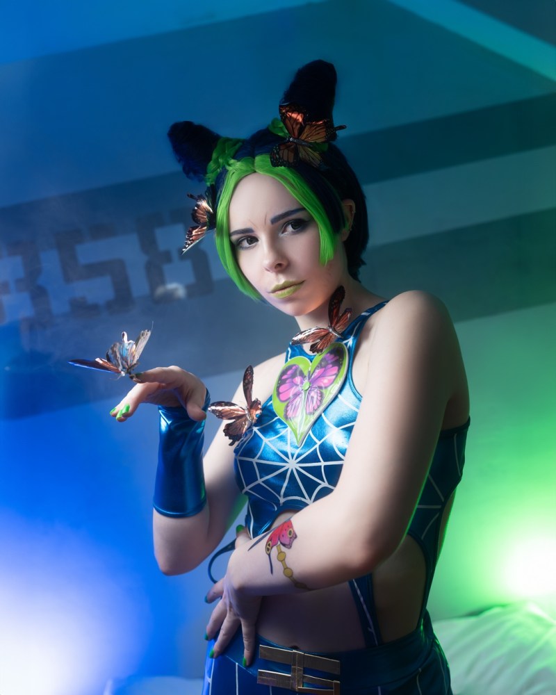 JoJos Bizarre Adventure - Jolyne Cujoh (JoJo) Cosplay - ThanatosArts #01 - soft focus shot JoJos Bizarre Adventure - Jolyne Cujoh (JoJo) Cosplay - ThanatosArts #01 - soft focus shot