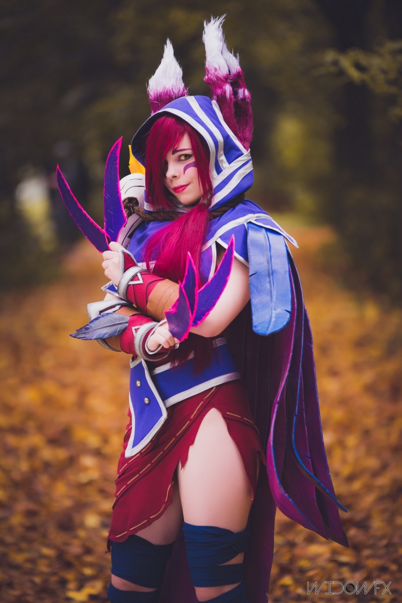 League of Legends - Xayah (The Rebel) (Star Guardian) Cosplay - ThanatosArts #08 - full length photo League of Legends - Xayah (The Rebel) (Star Guardian) Cosplay - ThanatosArts #08 - full length photo