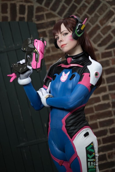Overwatch - D.VA (Hana Song) Cosplay