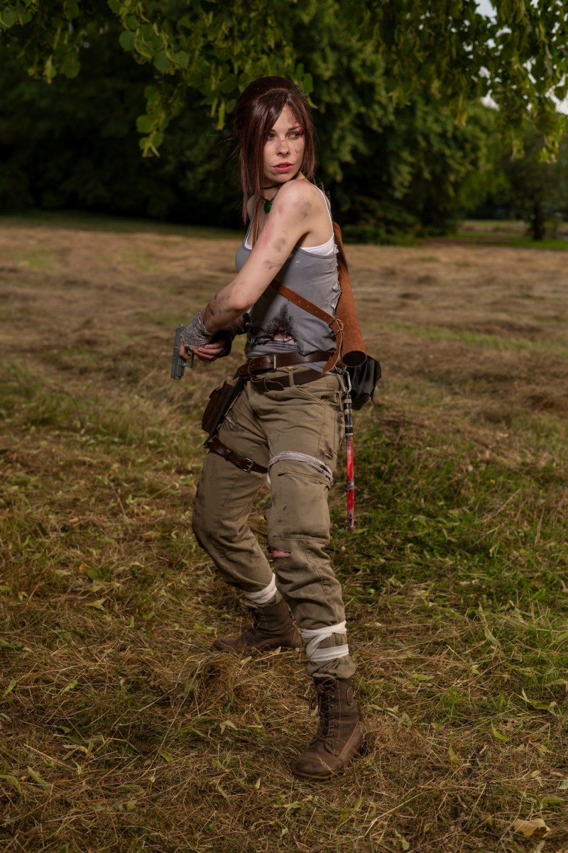 Tomb Raider - Lara Croft Cosplay - ThanatosArts #04 - artistic framing portrait