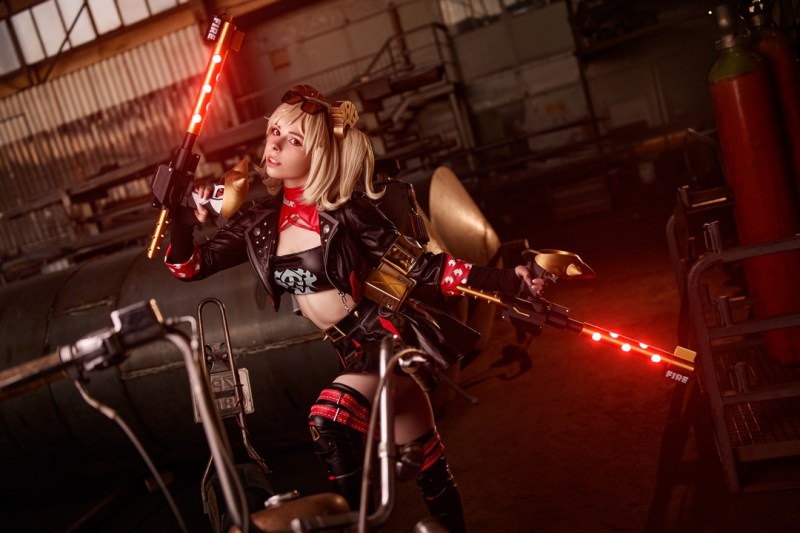 Zenless Zone Zero - Burnice White Cosplay - ThanatosArts #08 - inspired capture