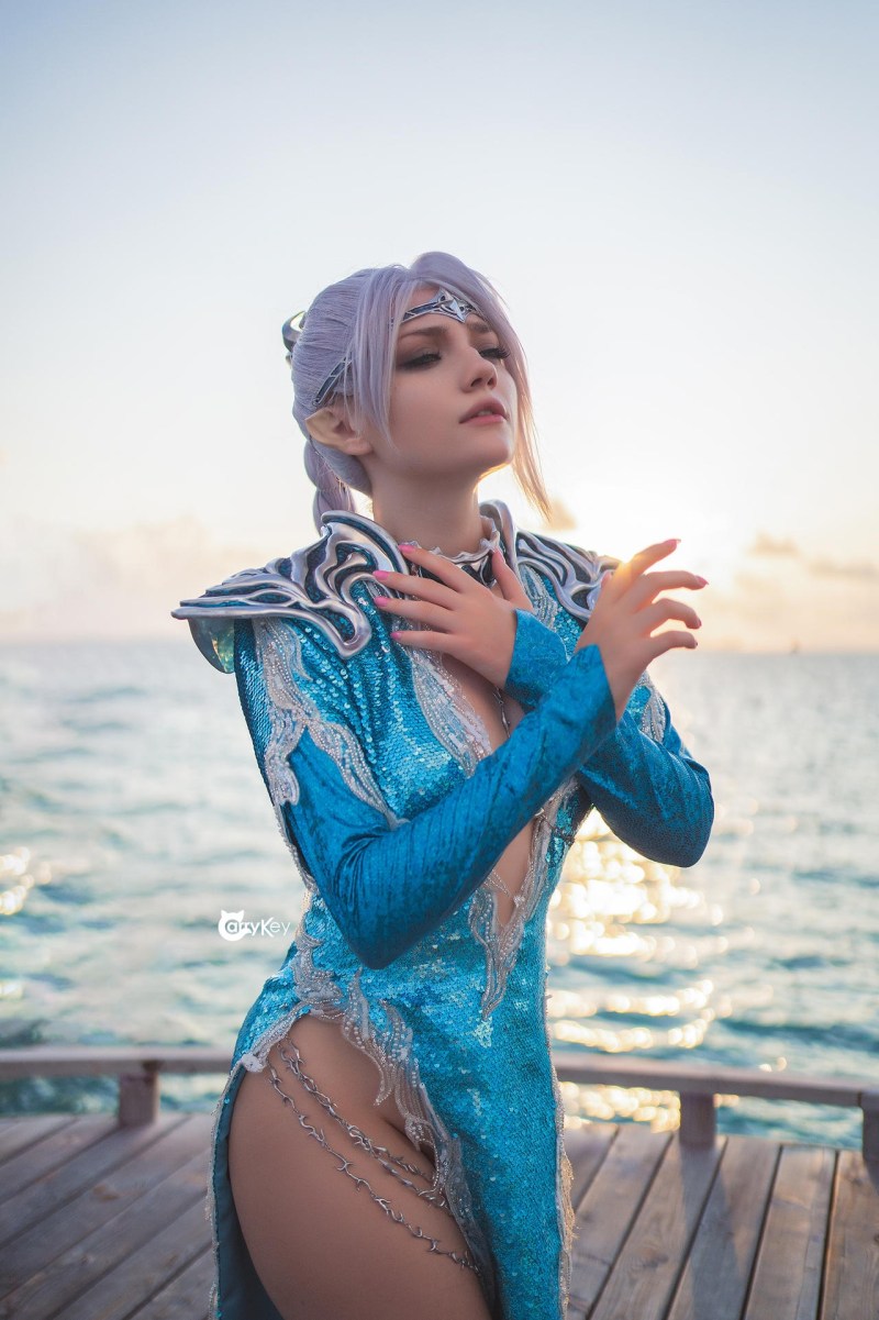 Baldurs Gate 3 - Shadowheart (Jenevelle Hallowleaf) Cosplay - CarryKey #1 - light aesthetic