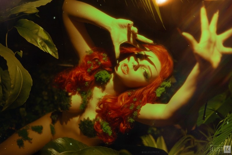 Batman - Pamela Lillian Isley (Poison Ivy) (Erotic) Cosplay - AGflower #05 - suggestive shot