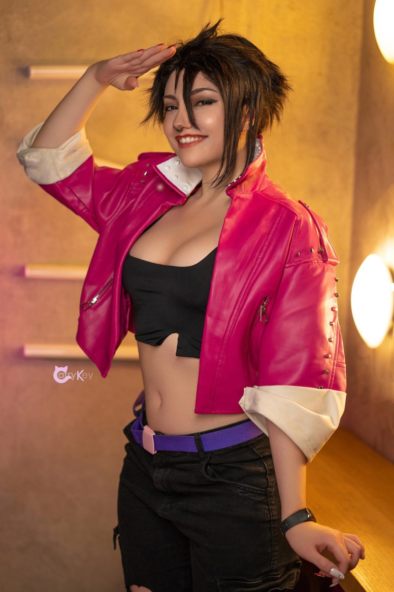 Dispatch - Invisigal (Courtney) Cosplay - CarryKey #02 - nuanced character study