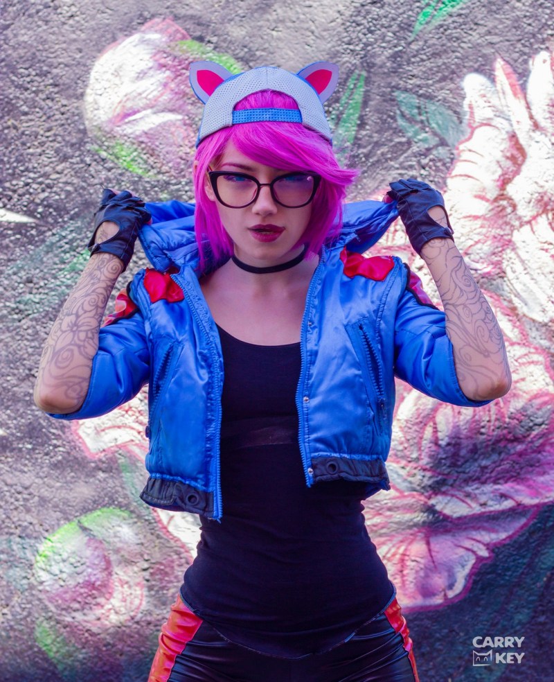 Fortnite - Battle Royale - Lynx Cosplay - CarryKey #4 - character portrait photography Fortnite - Battle Royale - Lynx Cosplay - CarryKey #4 - character portrait photography