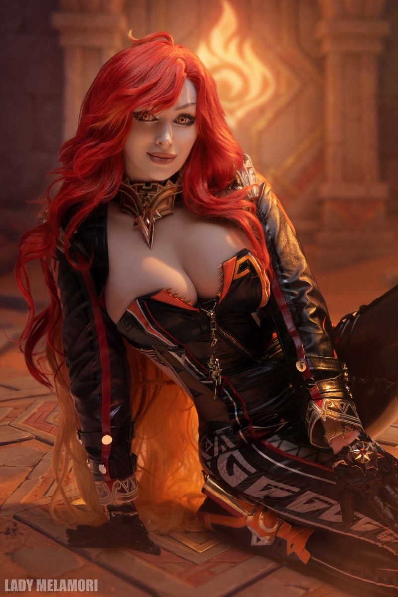Genshin Impact - Mavuika (Night-Igniting Flame) Cosplay - LadyMelamor1 #07 - costume portrait