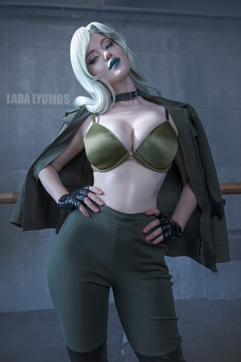 Metal Gear Solid - The Twin Snakes - Sniper Wolf (Erotic) Cosplay - Lyumos #01 - provocative show