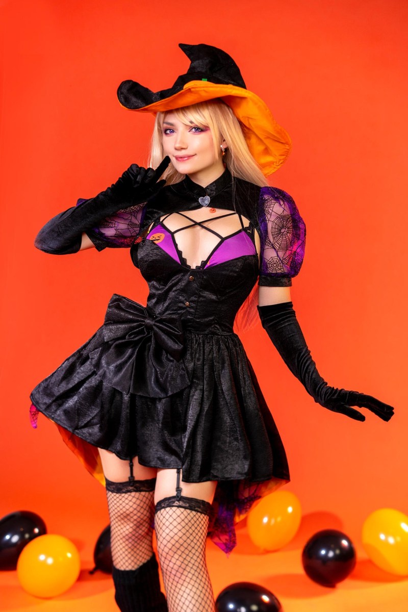 My Dress-Up Darling - Marin Kitagawa Cosplay - CarryKey #0 - inspired capture