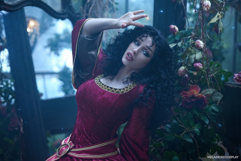 Tangled - Mother Gothel Cosplay - LadyMelamor1 #10 - character recreation portrait