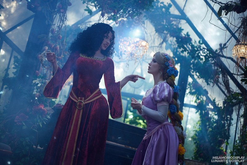 Tangled - Mother Gothel &amp; Rapunzel Cosplay - LadyMelamor1 #04 - full body port.